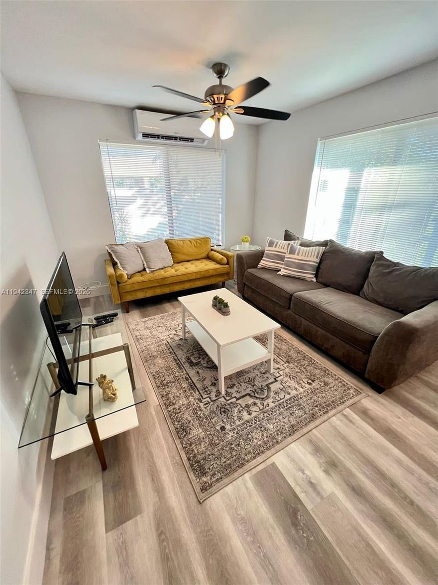 Cute, Cozy and Rarely available 1 bedroom 1 bathroom available in LakeRidge neighborhood! Located just 1.5 miles from the ~BEACH~ Enjoy walking distance to many stores and shopping plazas. Parks and Beach. Restaurants and so much more! Unit has Washer/Dryer, high impact windows, private outdoor space, and other features! Call now, won’t last long! Quick approvals. *Owner will consider 1st and deposit for qualified tenants*