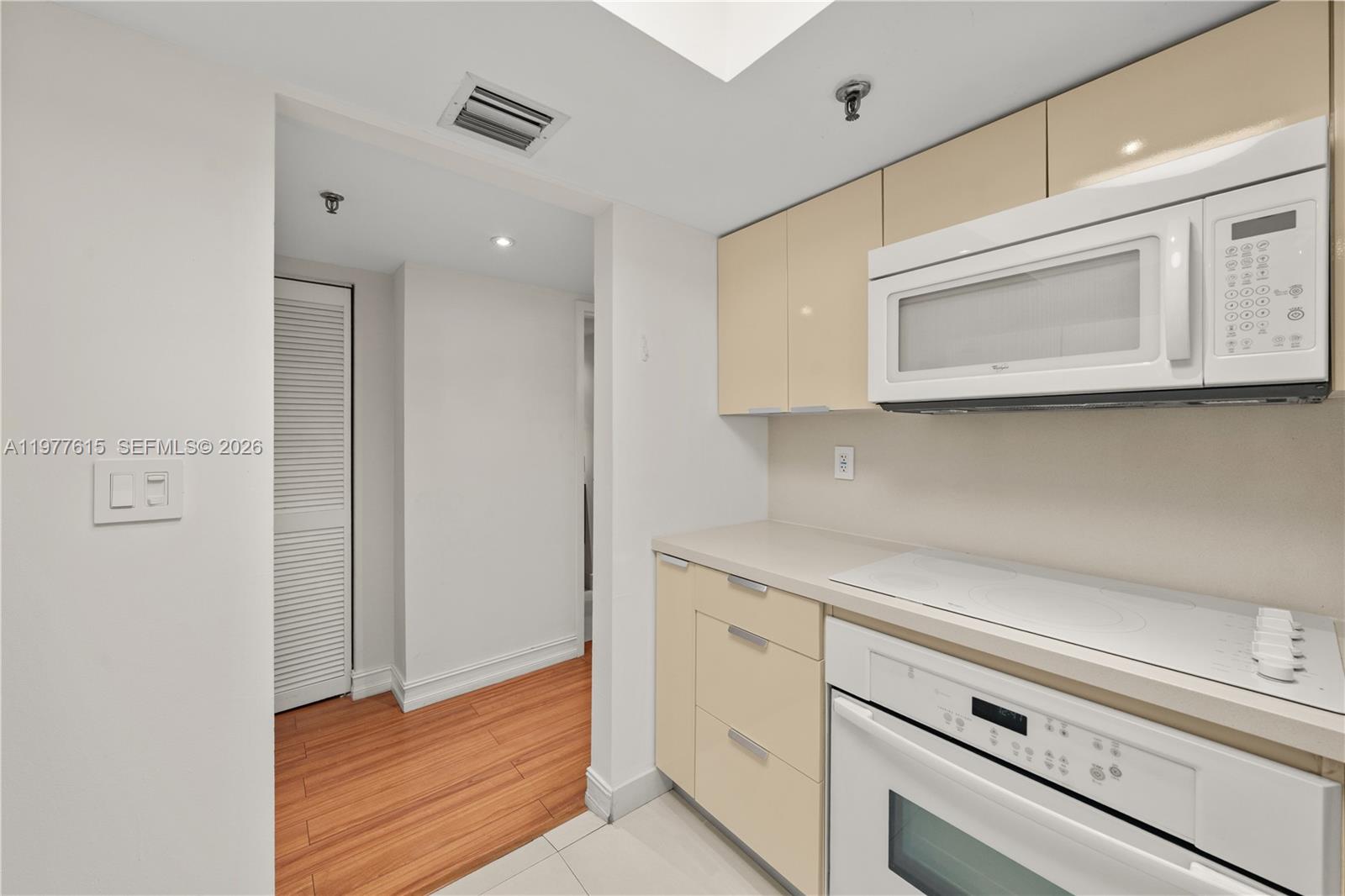 BRICKELL PARK CONDO - Residential Lease