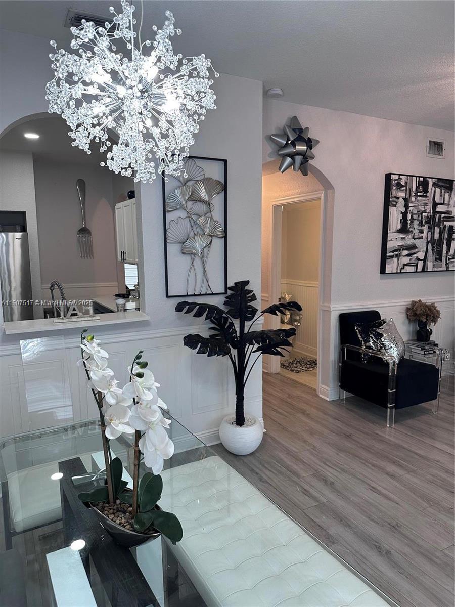 KENSINGTON MANOR - Residential Lease