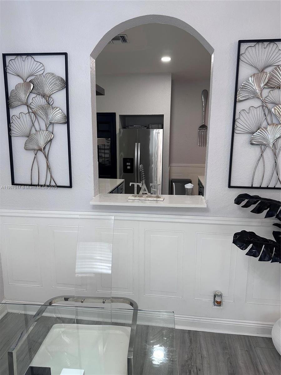 KENSINGTON MANOR - Residential Lease