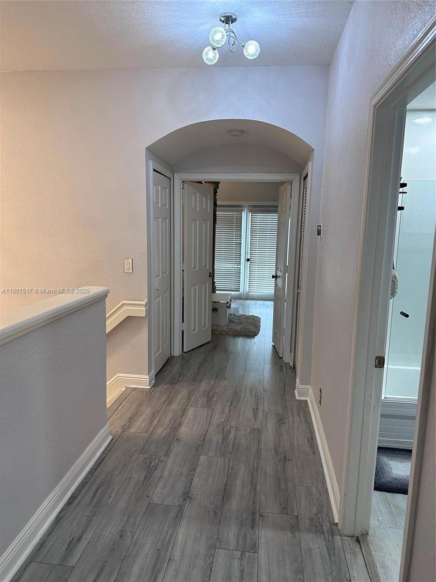 KENSINGTON MANOR - Residential Lease