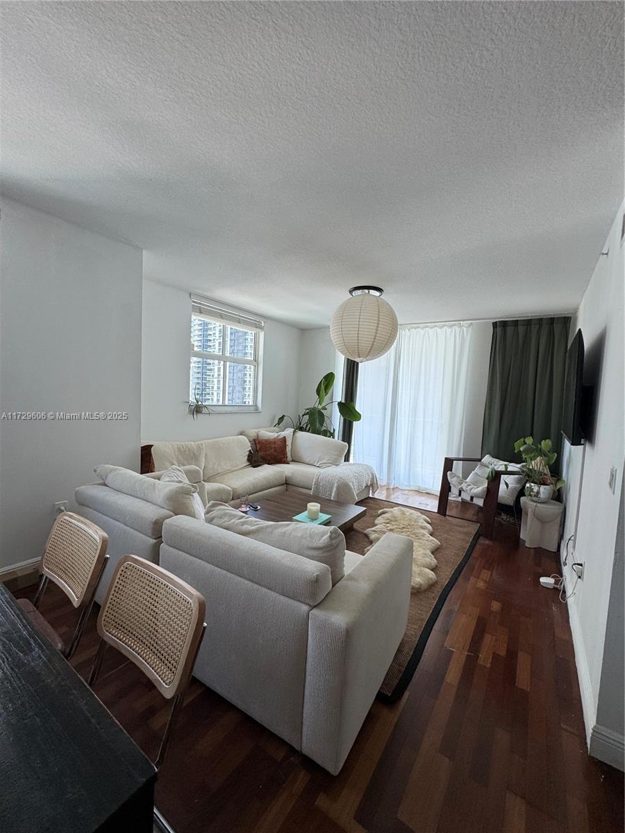 1250 S Miami Ave 2214