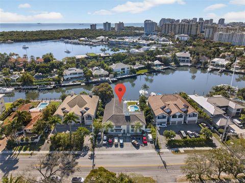 Photo of 1308 Bayview Dr #2B, Fort Lauderdale, FL 33304 (MLS # A11973805)