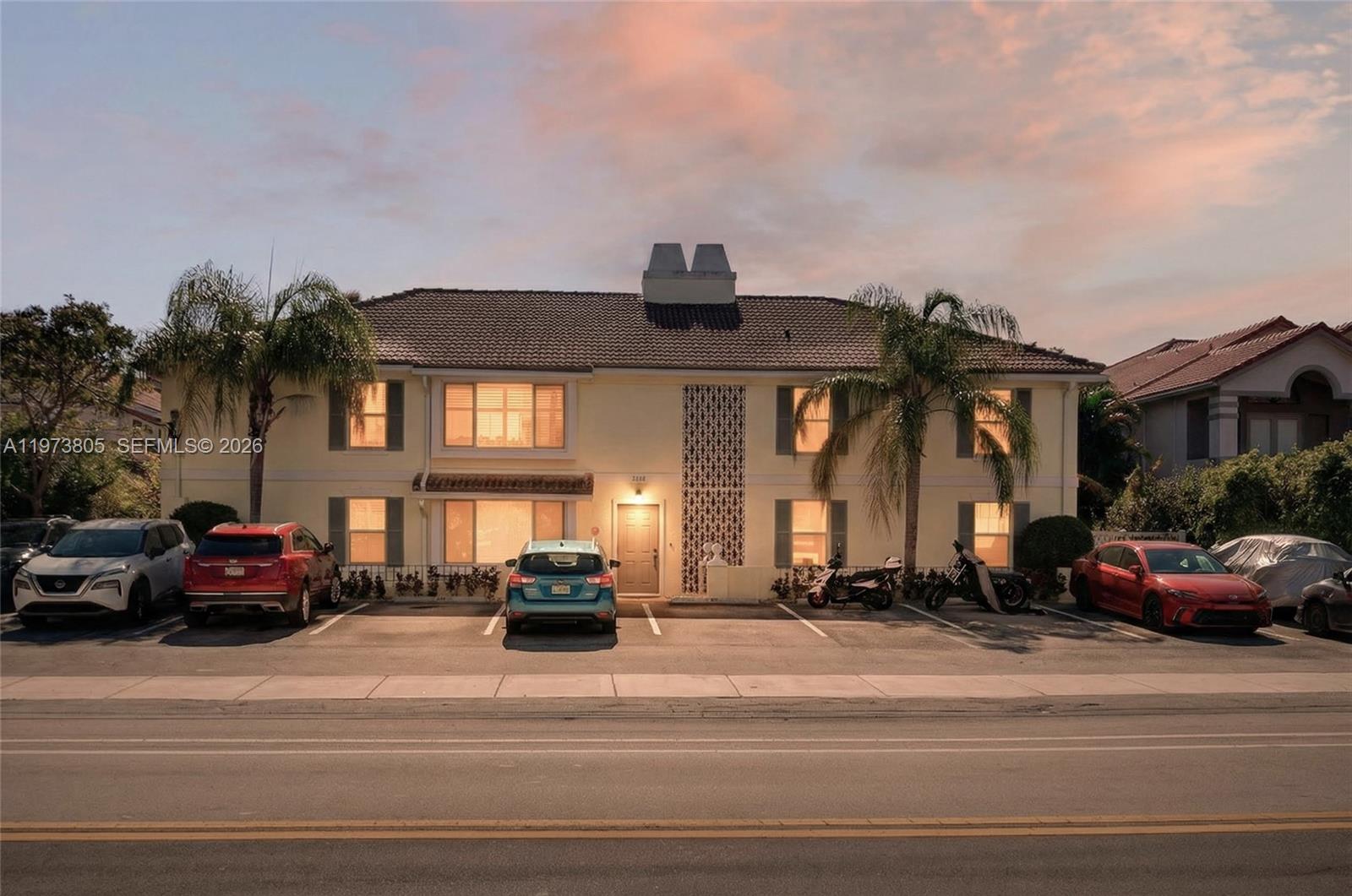 HAMPTON EAST CONDO - Residential