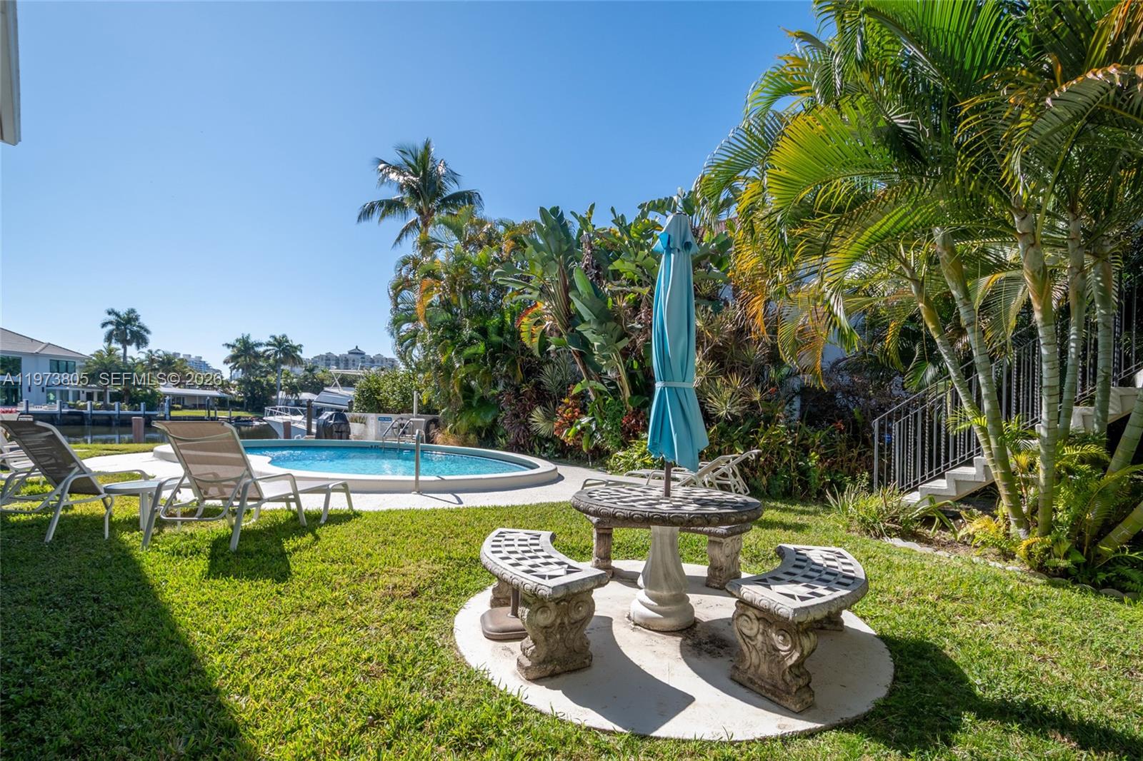 HAMPTON EAST CONDO - Residential