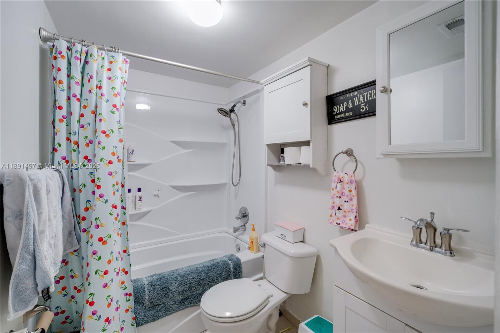 VILLA VERANDA CONDO - Residential