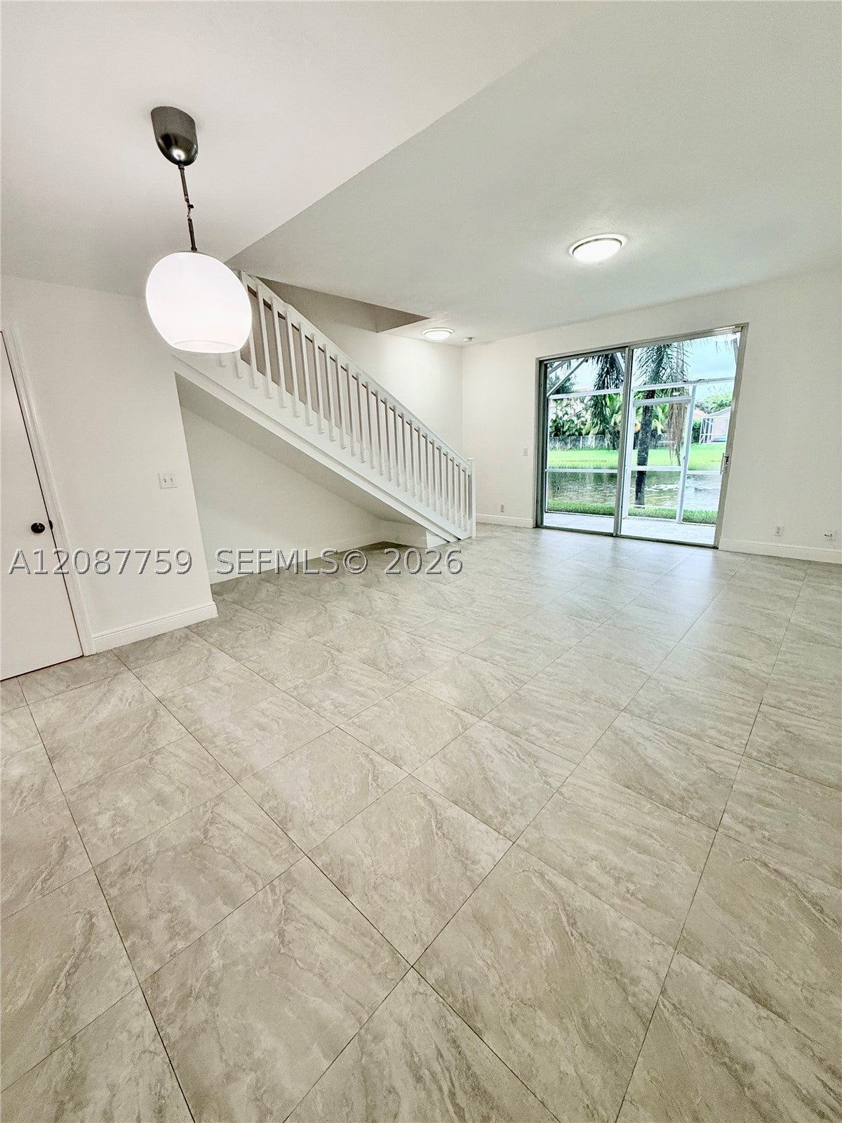 1249 Presidio Dr 3-42