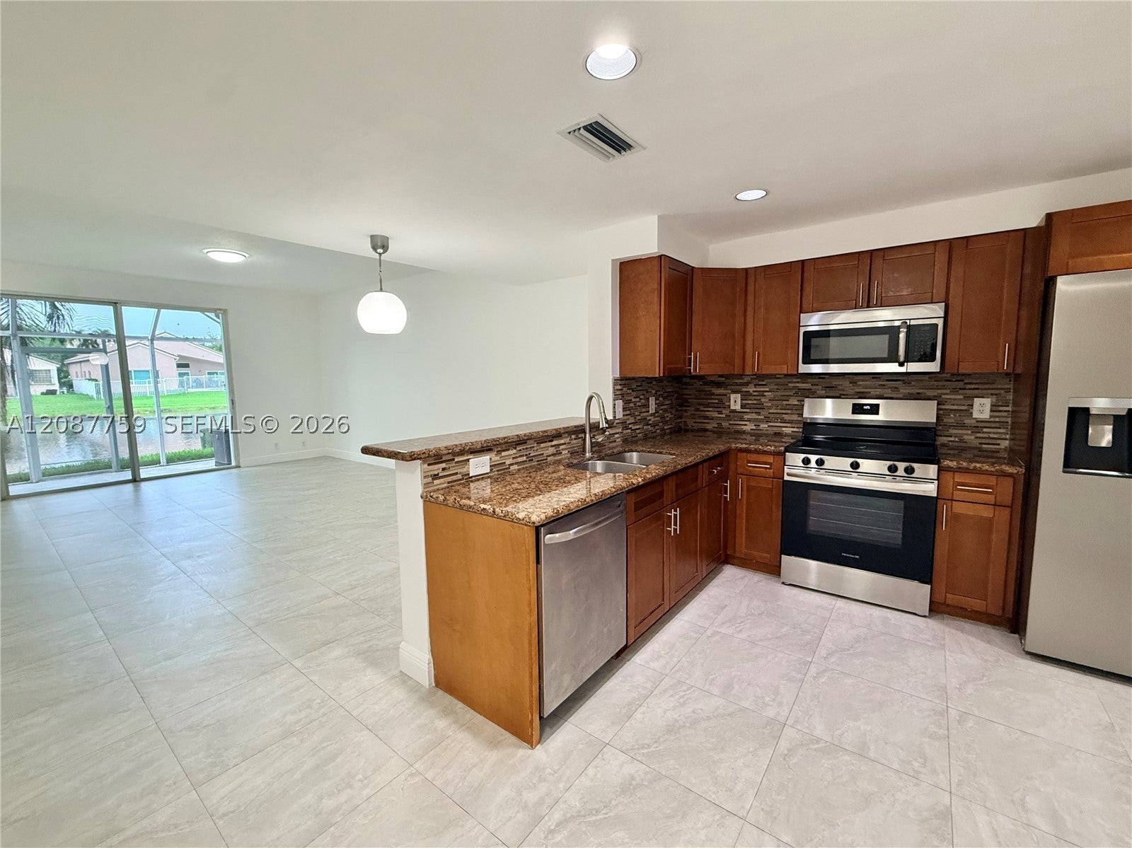1249 Presidio Dr 3-42