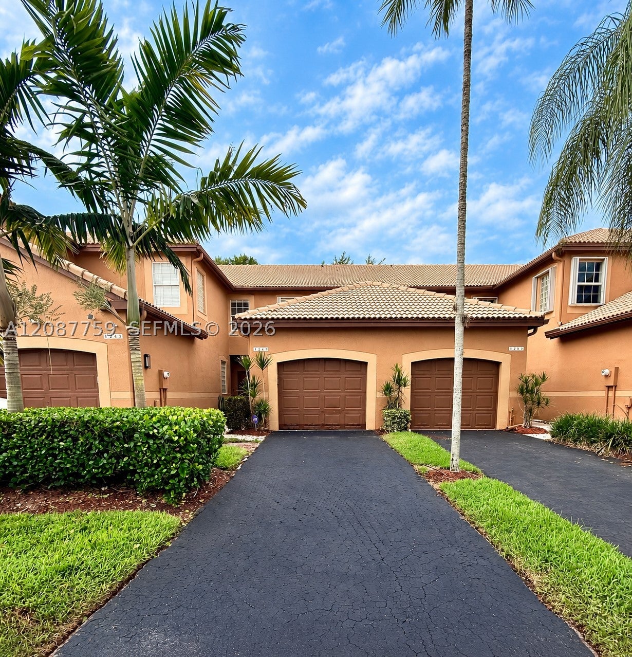 1249 Presidio Dr 3-42