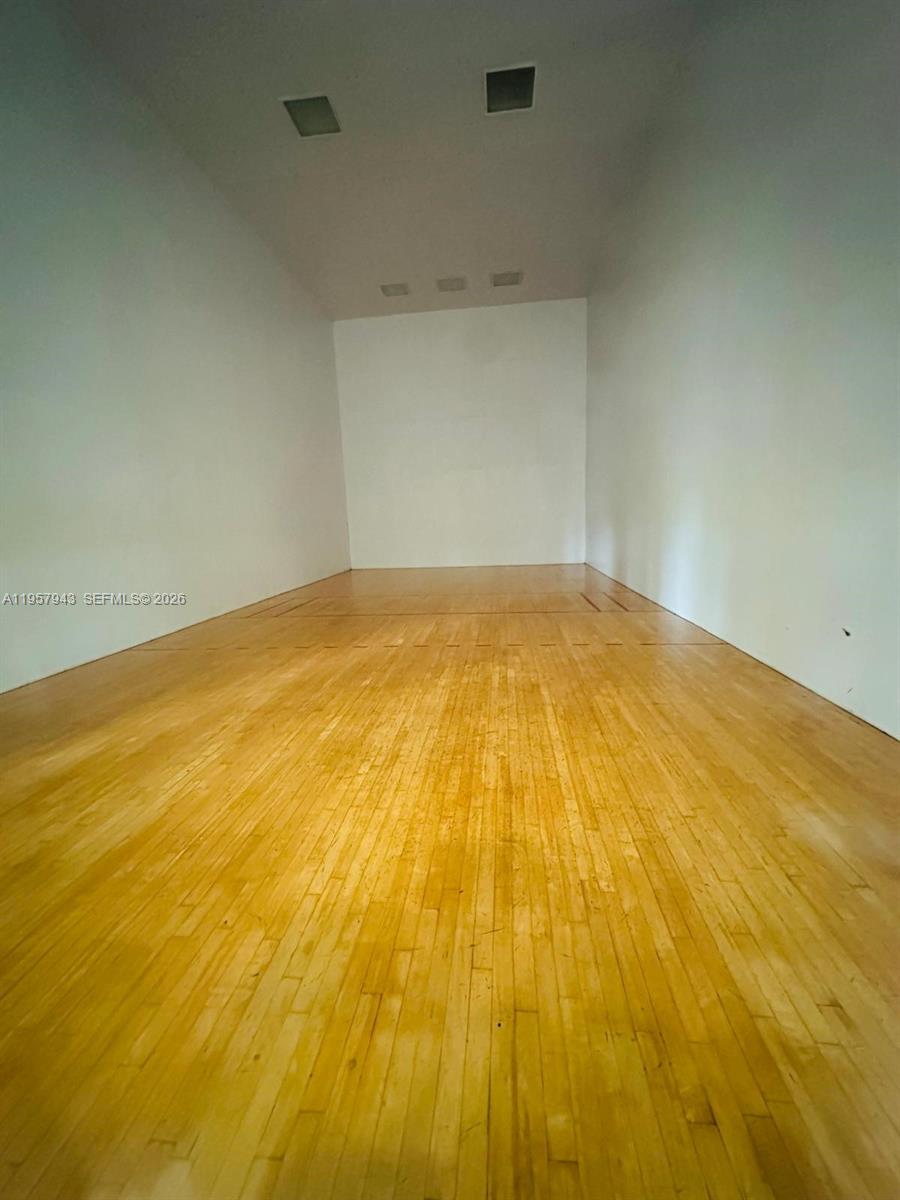 ST ANDREWS CONDO - Residential Lease