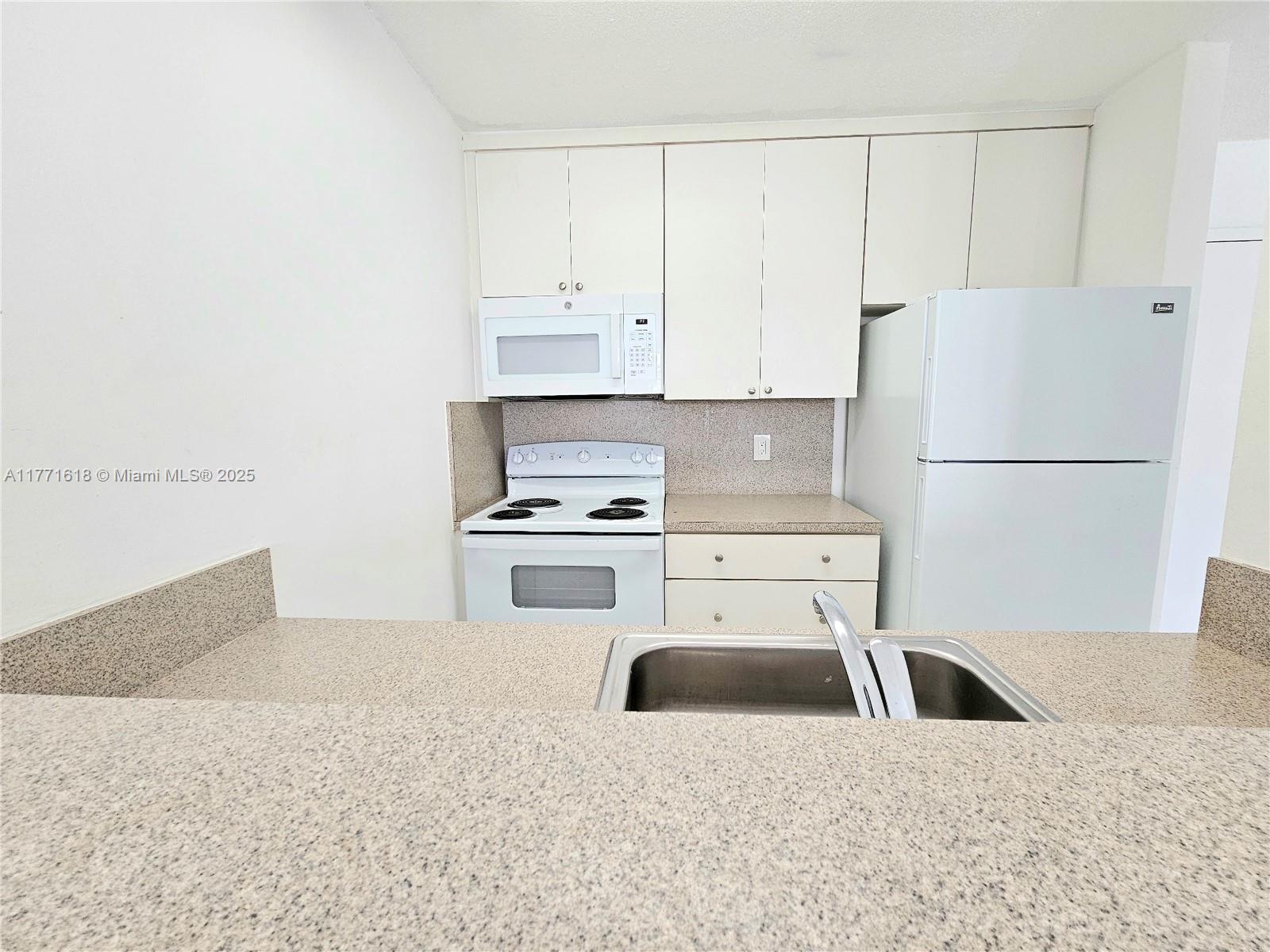 Photo 1 of 1225 Ne 124th St 47B, North Miami, Florida, $1,500, Web #: 11771618