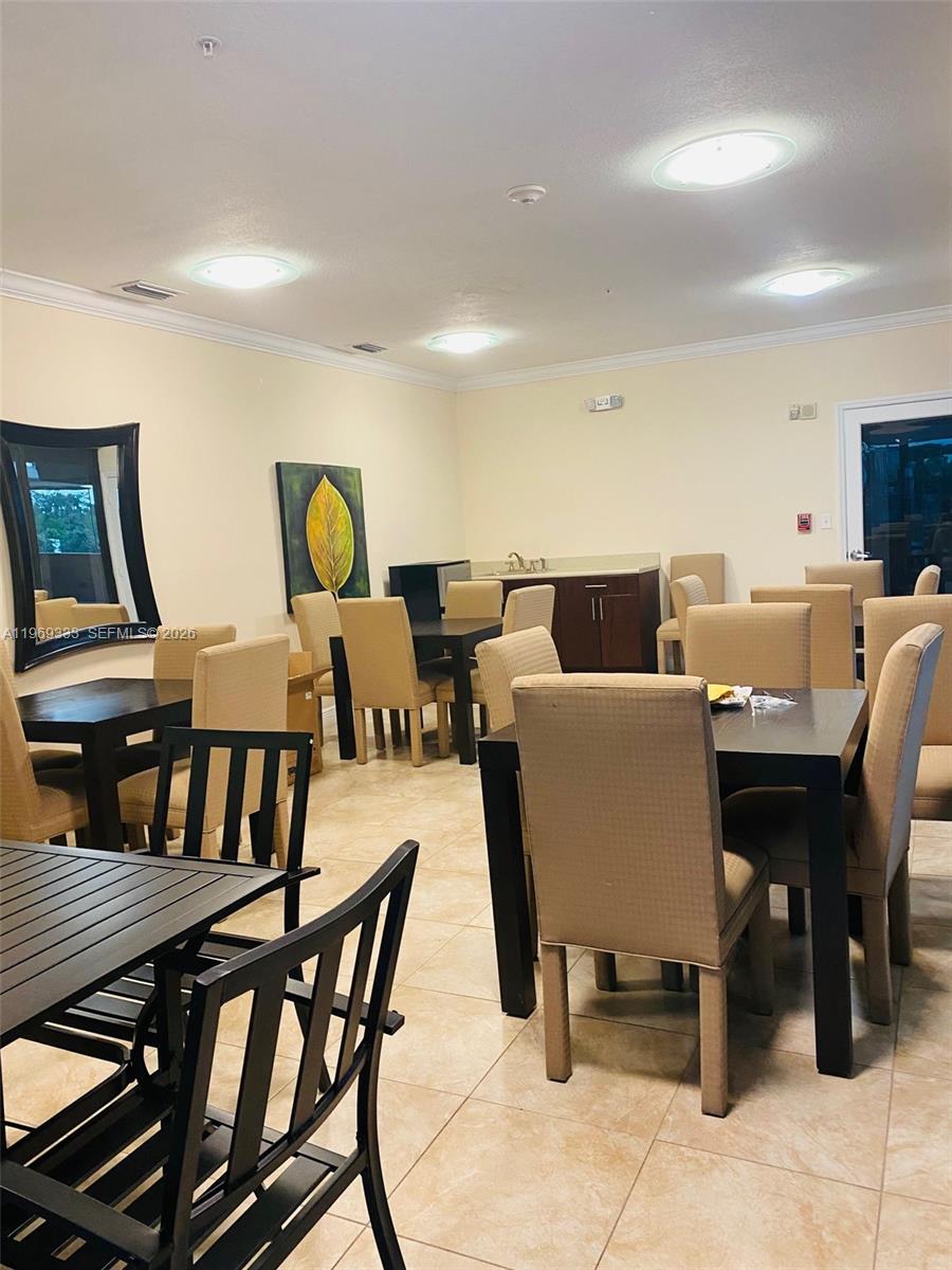 CORAL POINTE CONDO - Residential Lease