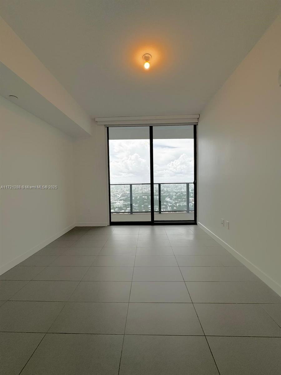 CANVAS CONDO - Residential