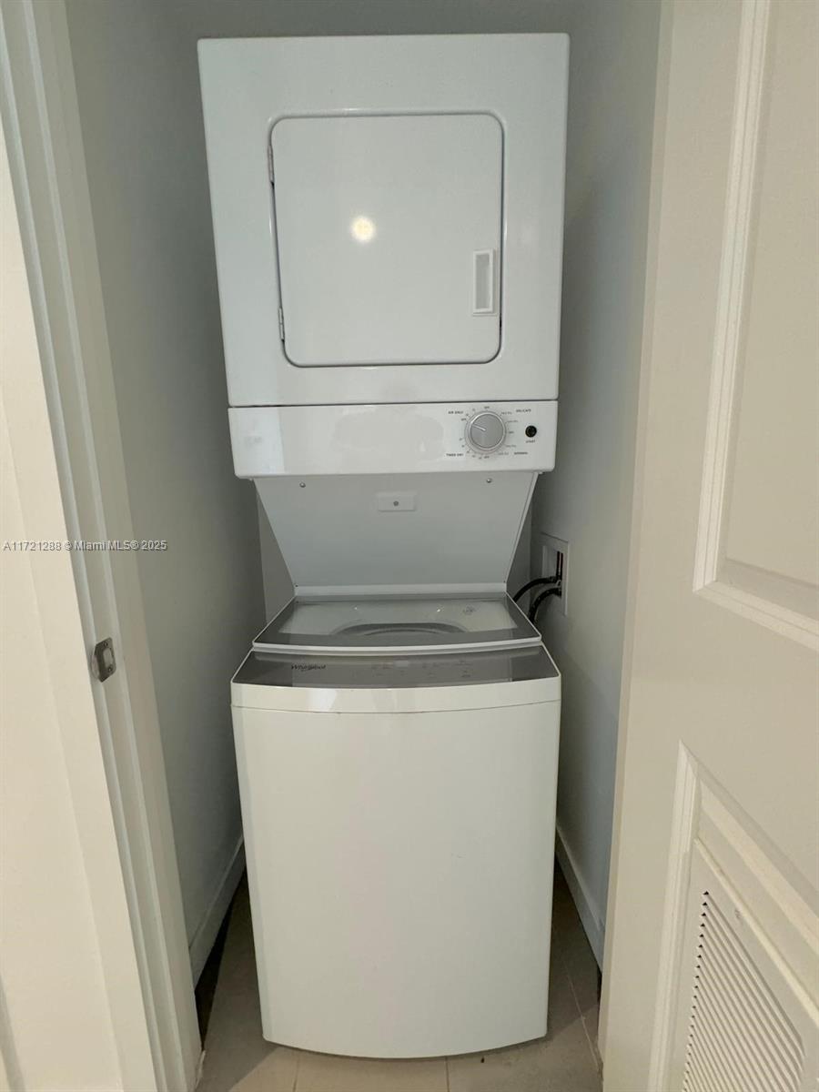 CANVAS CONDO - Residential