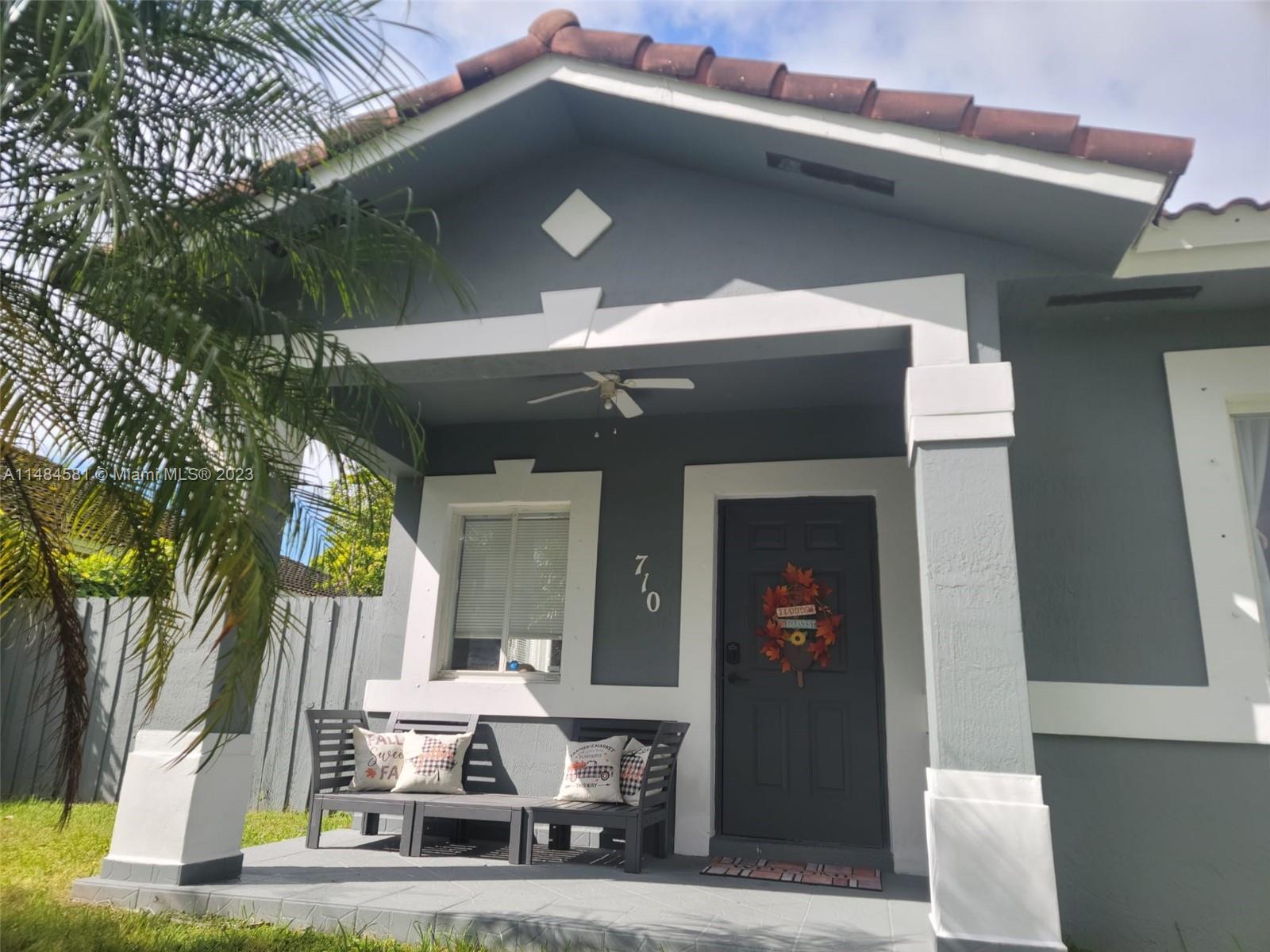 Your perfect oasis in Homestead awaits!. Single family home, 4 bedrooms and 2 bathrooms. Excellent Location, close to downtown Homestead, Krome ave, US1, FL turnpike, parks, great schools, major shopping centers & restaurants!.Nestled in a serene neighborhood with no HOA fees, this home exudes a tranquil ambiance. Upgraded kitchen and laundry room. Don't miss the opportunity to make this your forever home!. Storage shed (6x9).
4% seller contributions at full price. Price can be negotiated on the same amount of the seller contribution.
