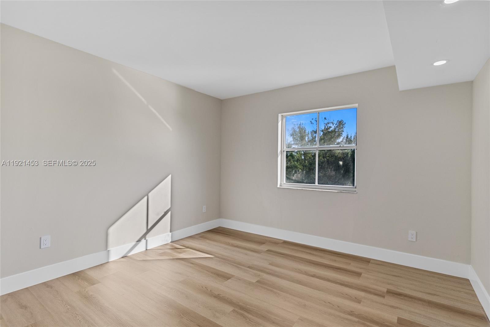 SAGA BAY GARDENS CONDO - Residential Lease