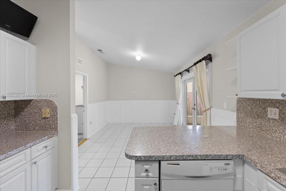 MAJESTIC ESTATES 1ST ADDN - Residential Lease