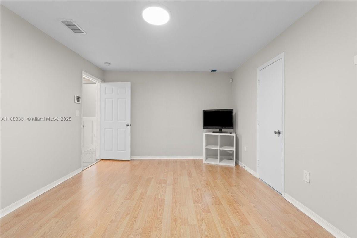 MAJESTIC ESTATES 1ST ADDN - Residential Lease
