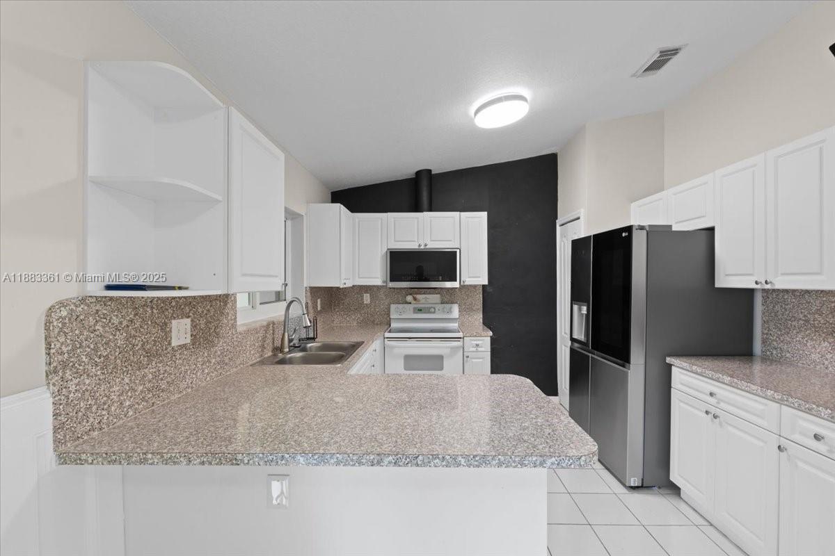 MAJESTIC ESTATES 1ST ADDN - Residential Lease