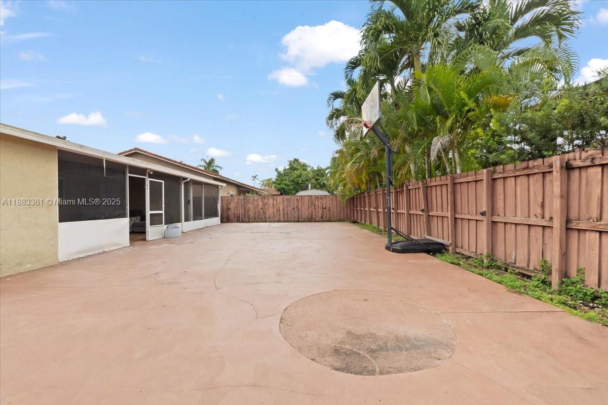 MAJESTIC ESTATES 1ST ADDN - Residential Lease