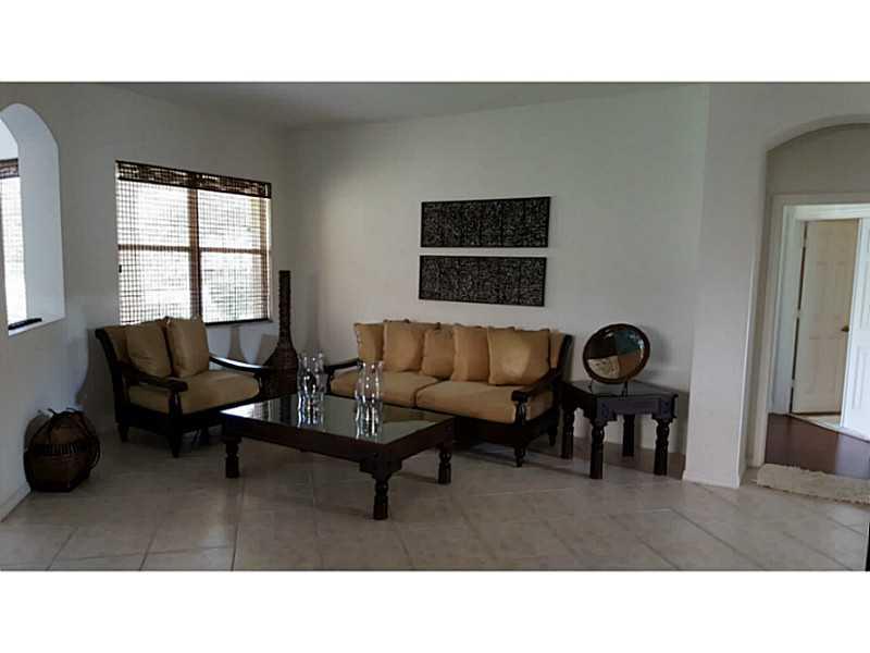 ISLES AT WESTON 171-40 B - Residential Lease