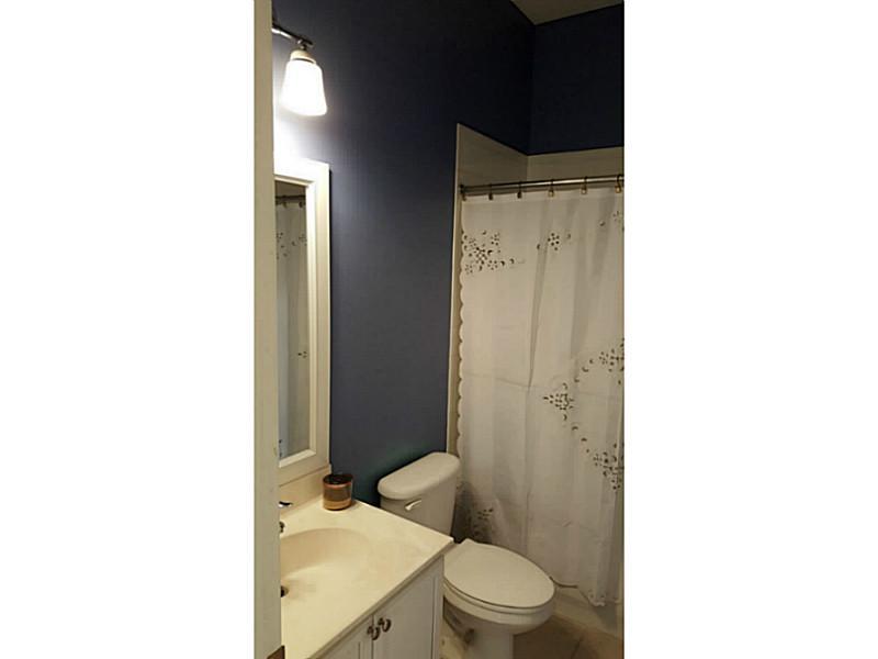 ISLES AT WESTON 171-40 B - Residential Lease