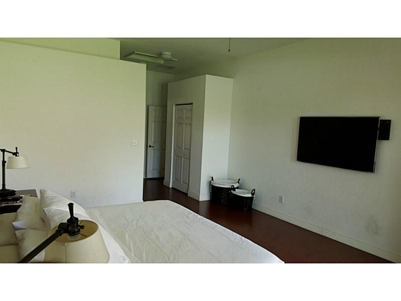 ISLES AT WESTON 171-40 B - Residential Lease