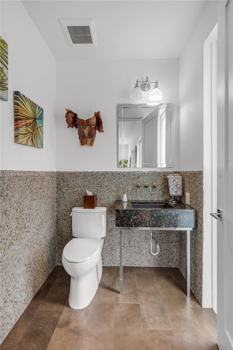 HAWLEY HEIGHTS 1ST ADDN - Residential