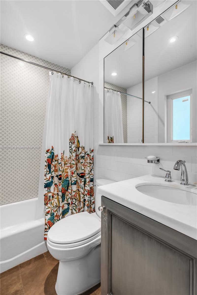 HAWLEY HEIGHTS 1ST ADDN - Residential