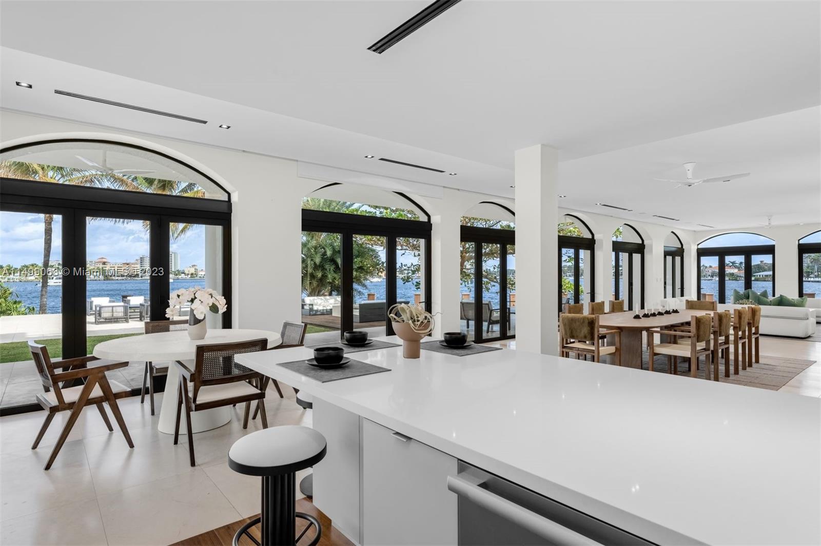 HOLLYWOOD LAKES - Residential