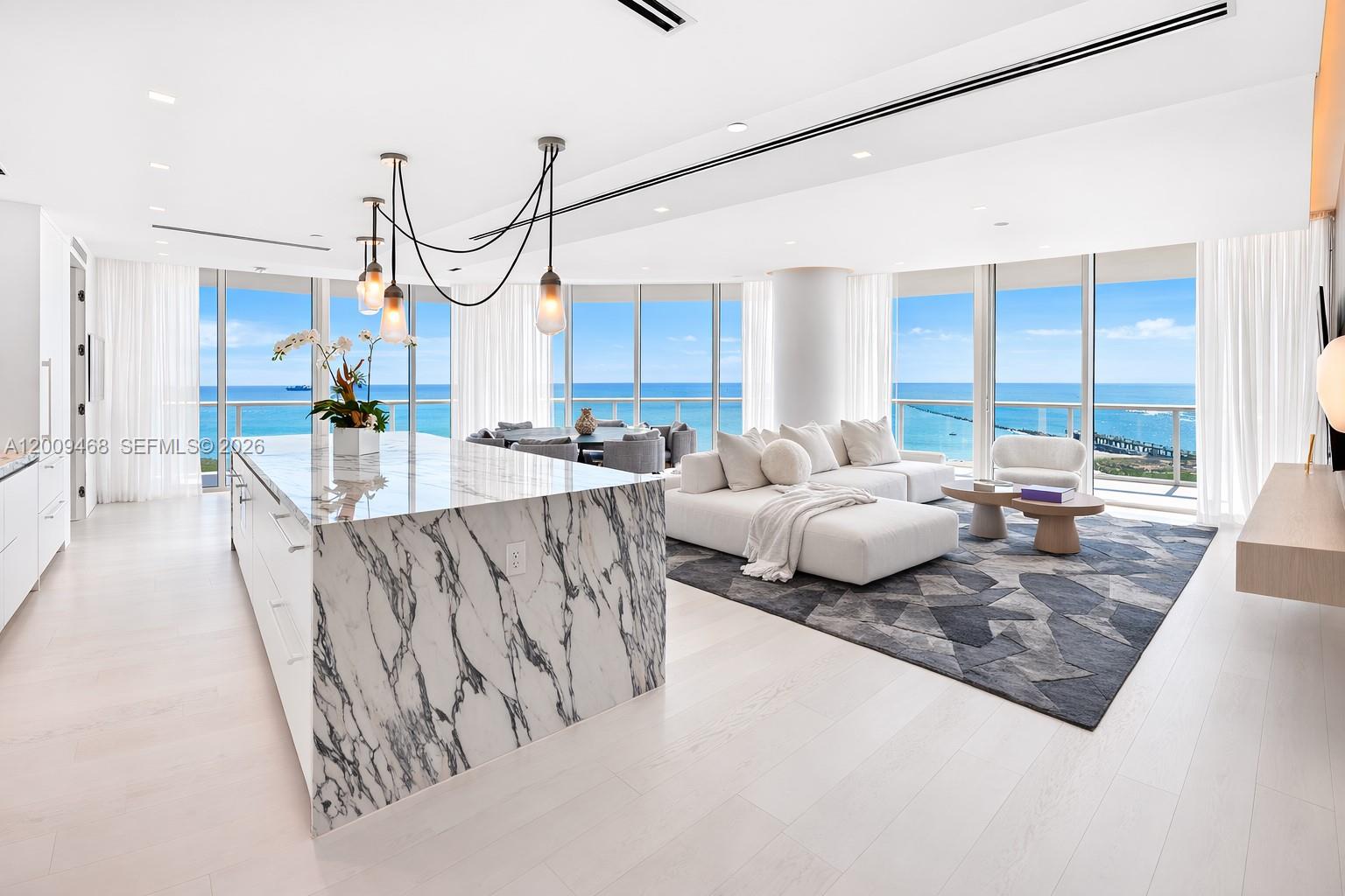CONTINUUM ON SOUTH BEACH - Residential