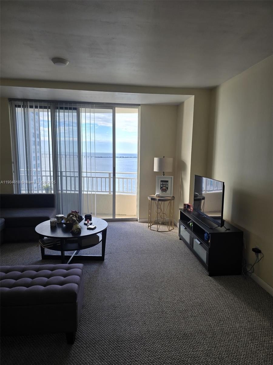 ISOLA CONDO - Residential