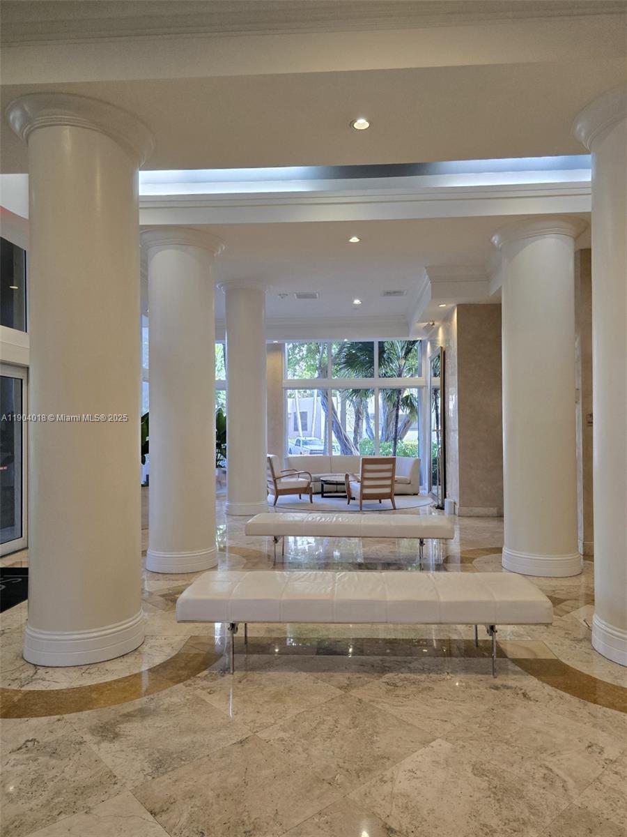 ISOLA CONDO - Residential