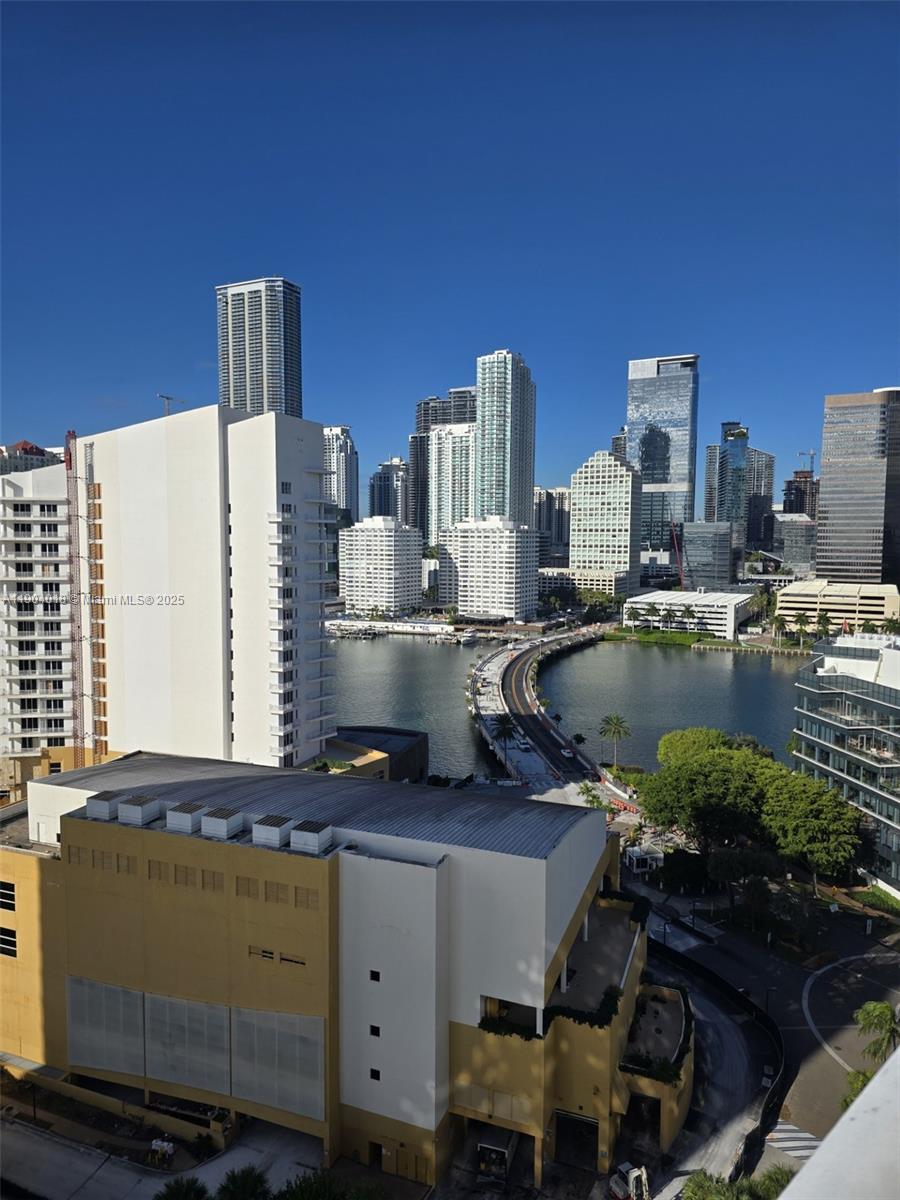 ISOLA CONDO - Residential