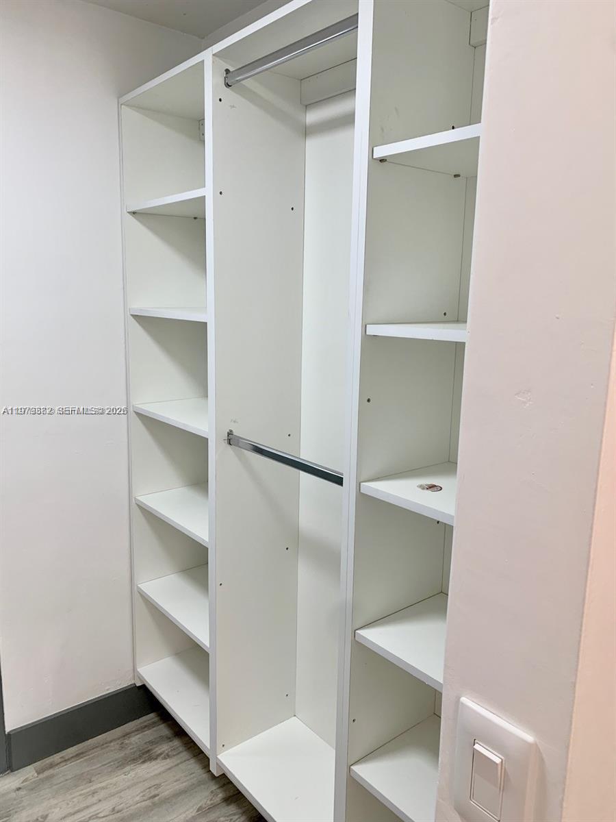 BRICKELL HARBOUR CONDO - Residential Lease