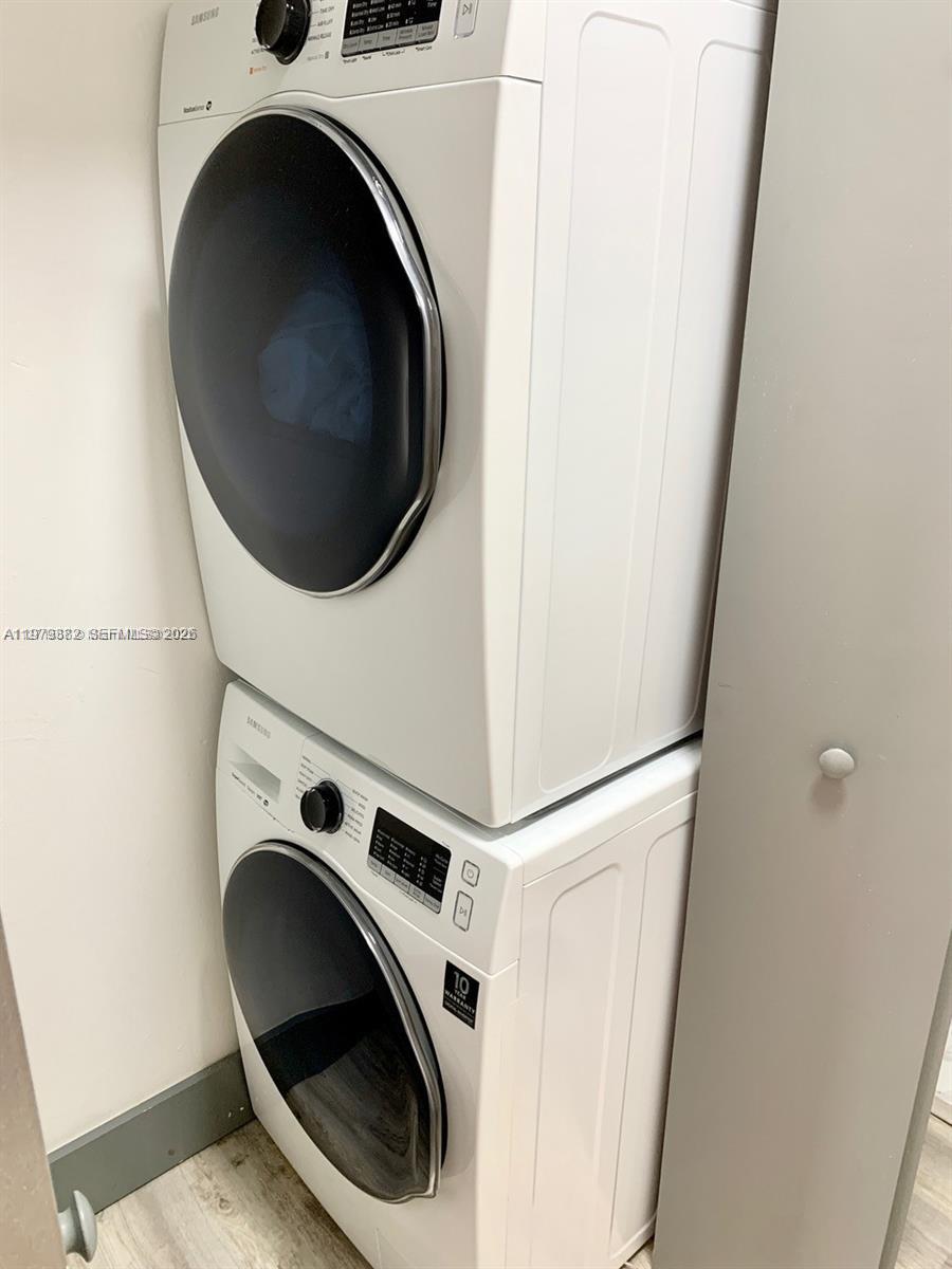 BRICKELL HARBOUR CONDO - Residential Lease