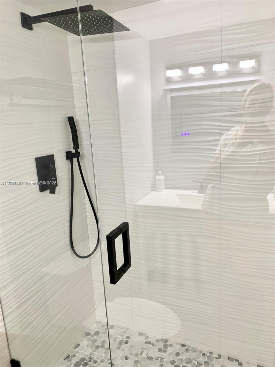 BRICKELL HARBOUR CONDO - Residential Lease