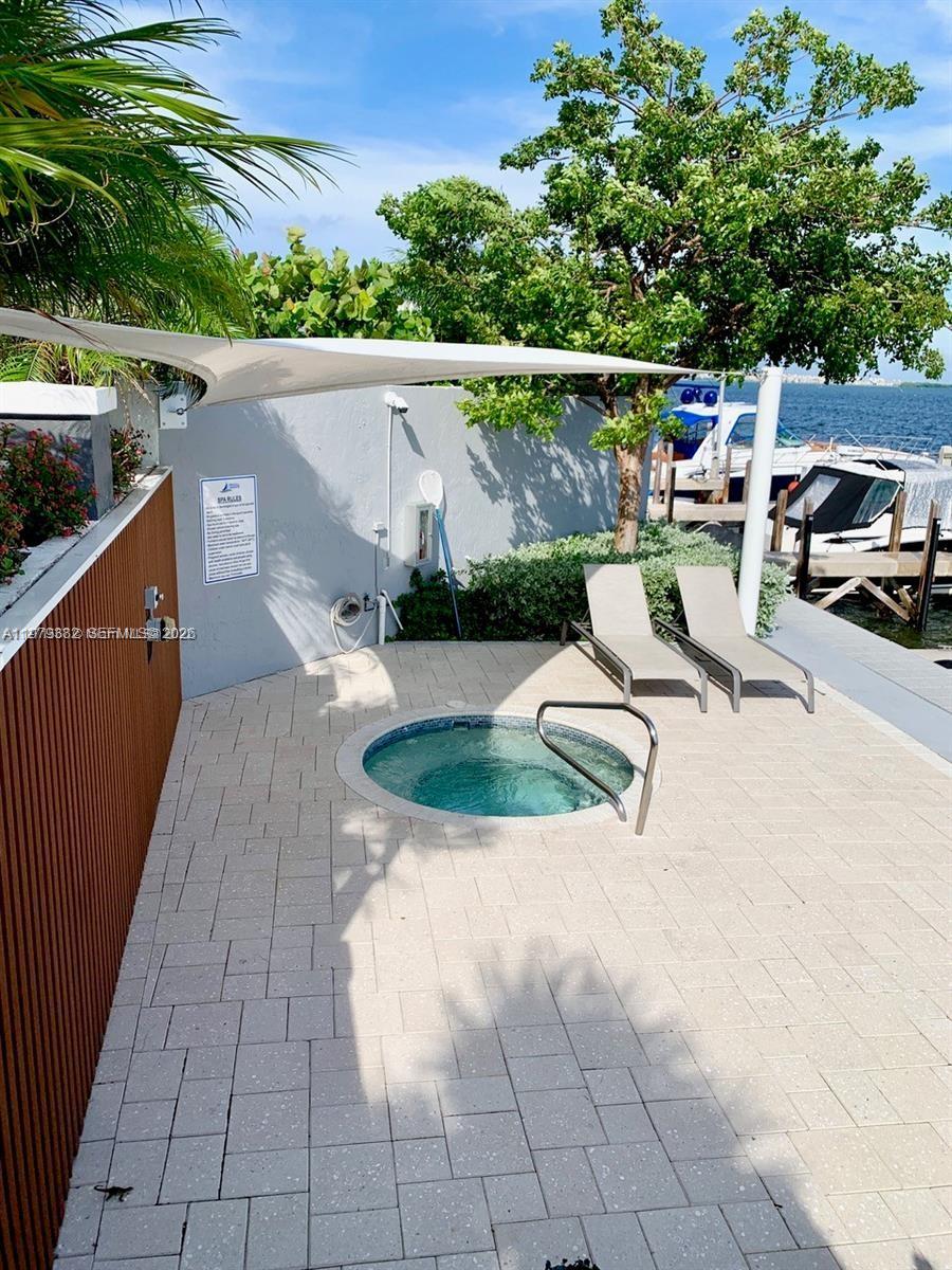 BRICKELL HARBOUR CONDO - Residential Lease