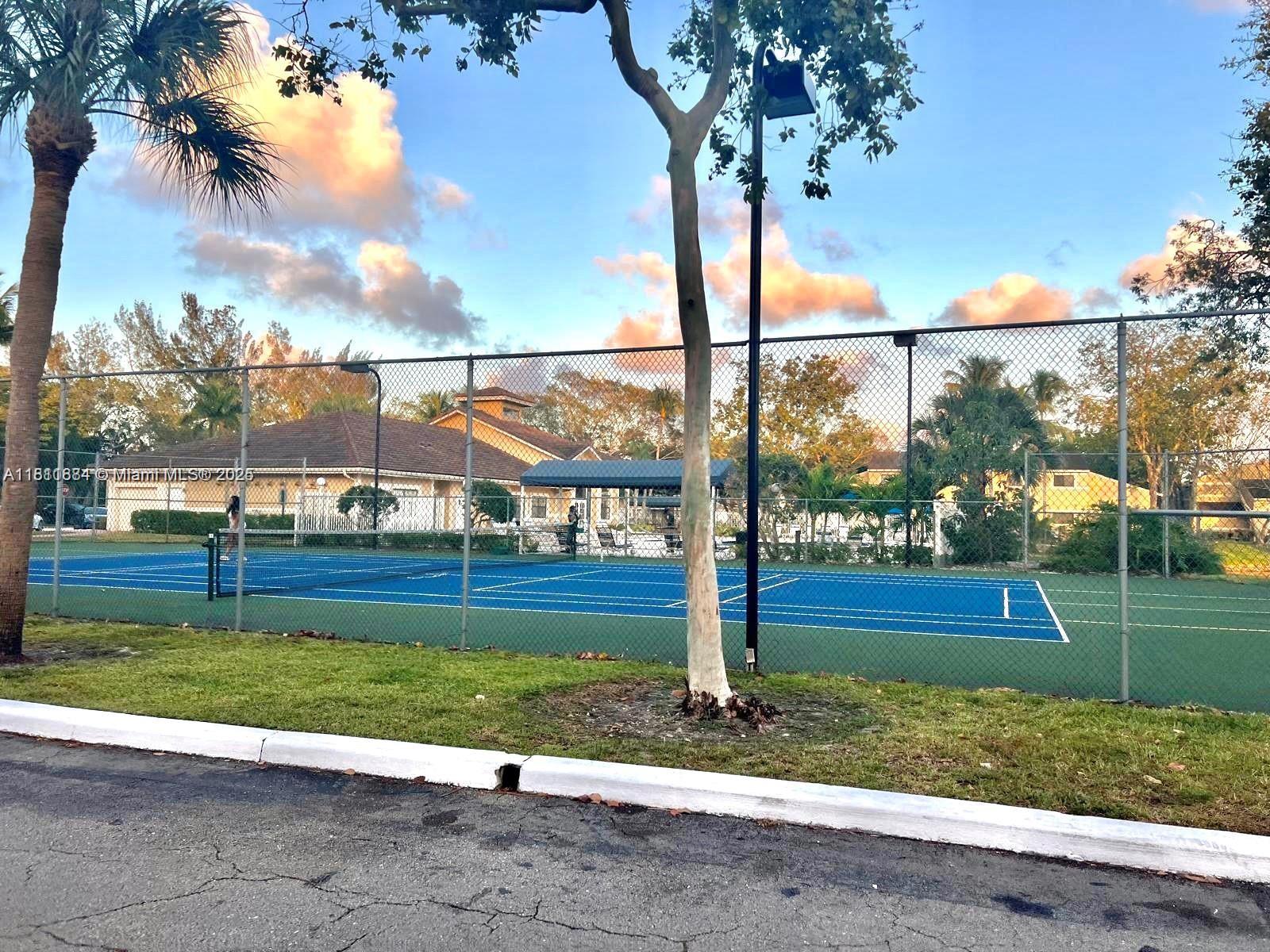 Rental Property at 200 W Palm Cir W 202, Pembroke Pines, Miami-Dade County, Florida - Bedrooms: 2 
Bathrooms: 1  - $2,100 MO.