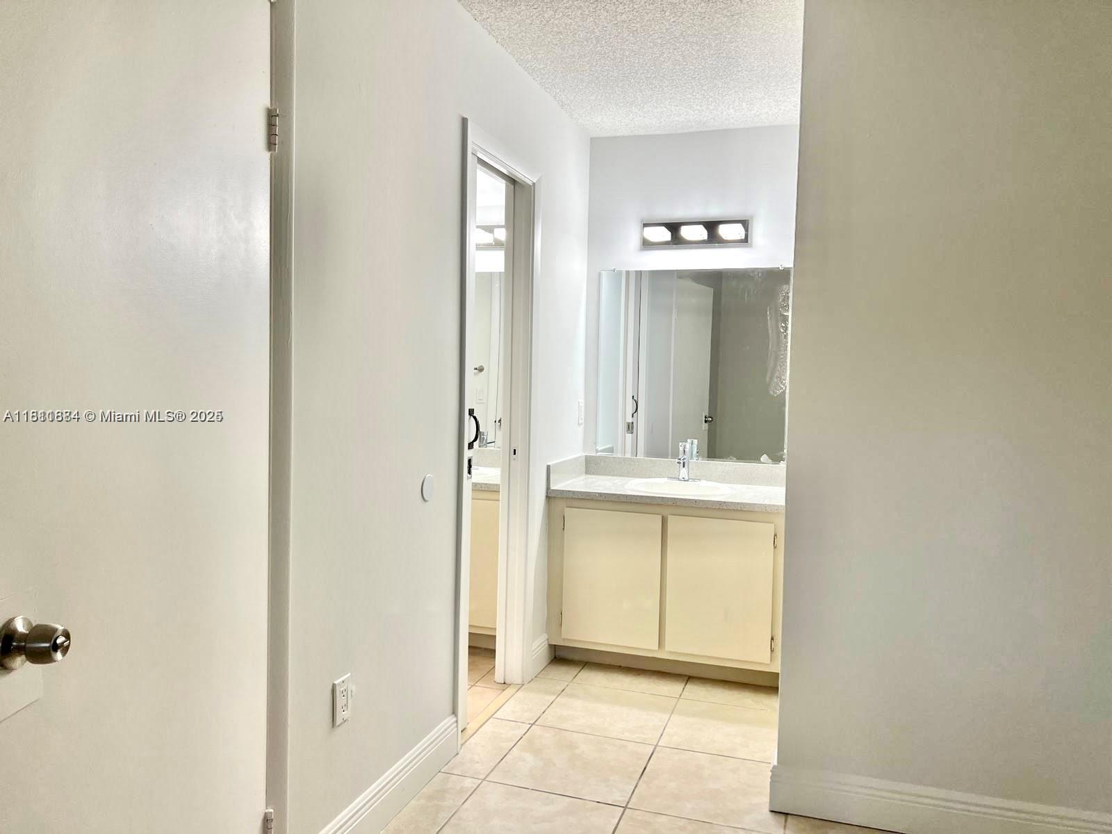 200 W Palm Cir W 202