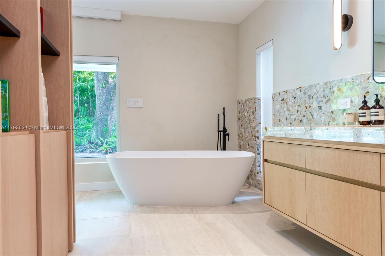 REV PL MIAMI SHORES SEC 8 - Residential