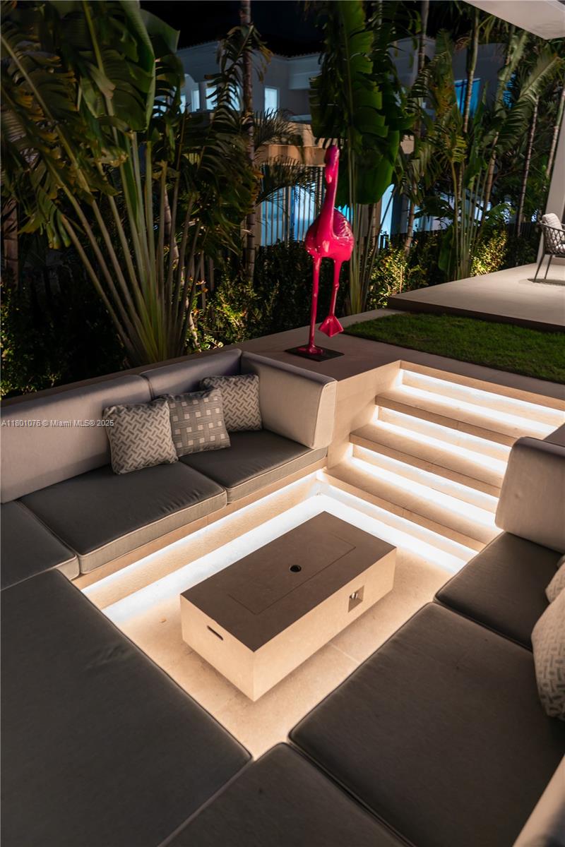 HIBISCUS ISLAND - Residential