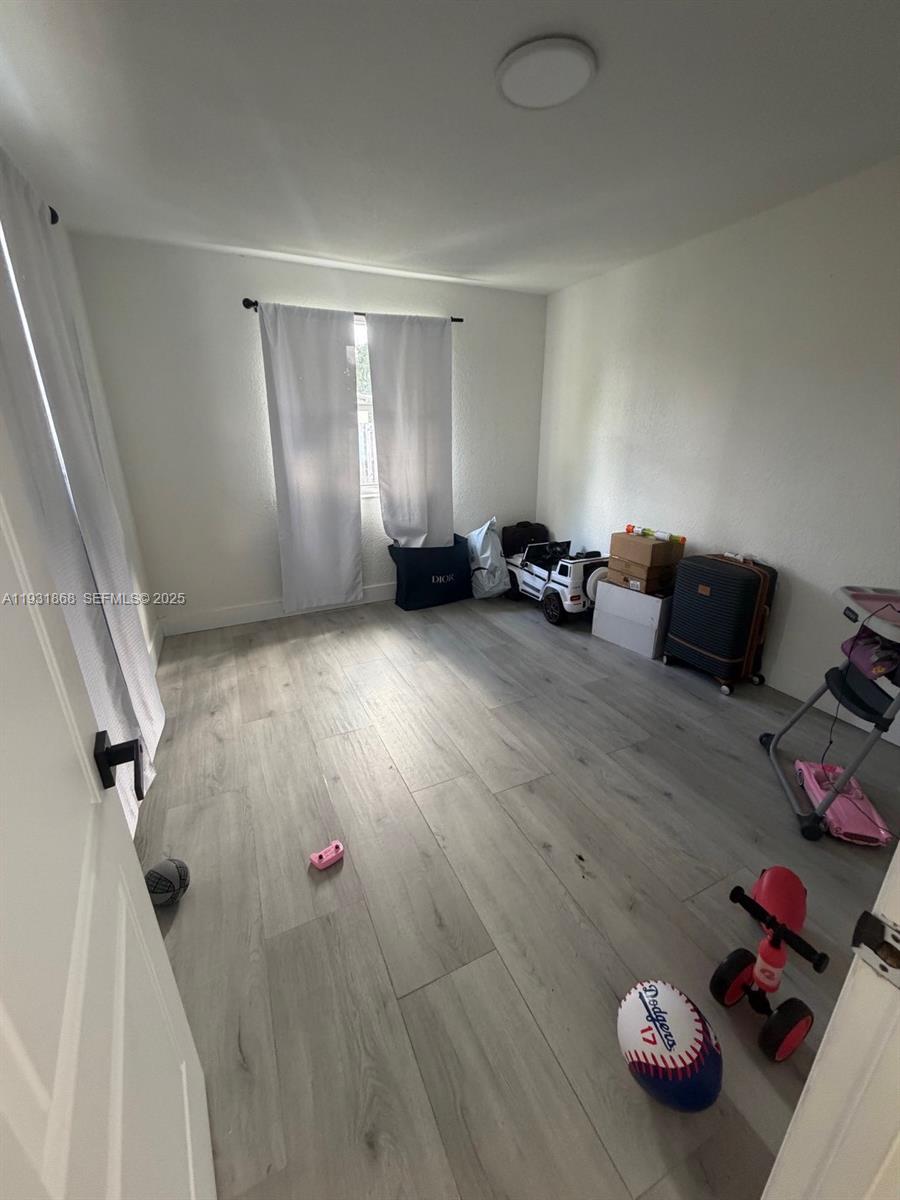 FAIRMONT - Residential