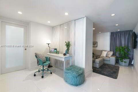 THE DECOPLAGE CONDO - Residential Lease