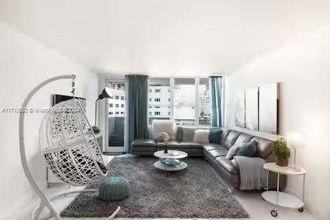 100 Lincoln Rd 739