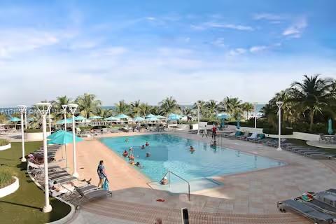 THE DECOPLAGE CONDO - Residential Lease