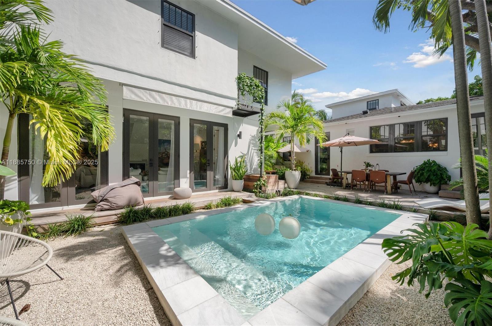 SHADOWLAWN - Residential