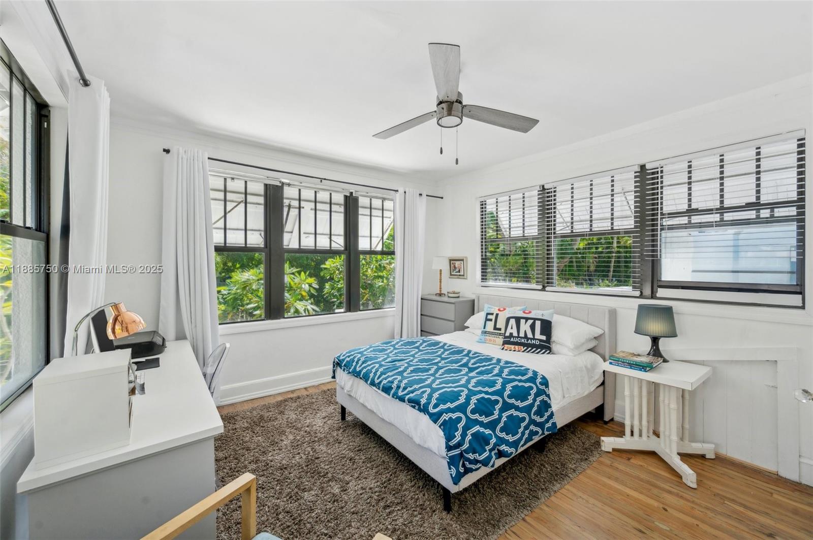 SHADOWLAWN - Residential