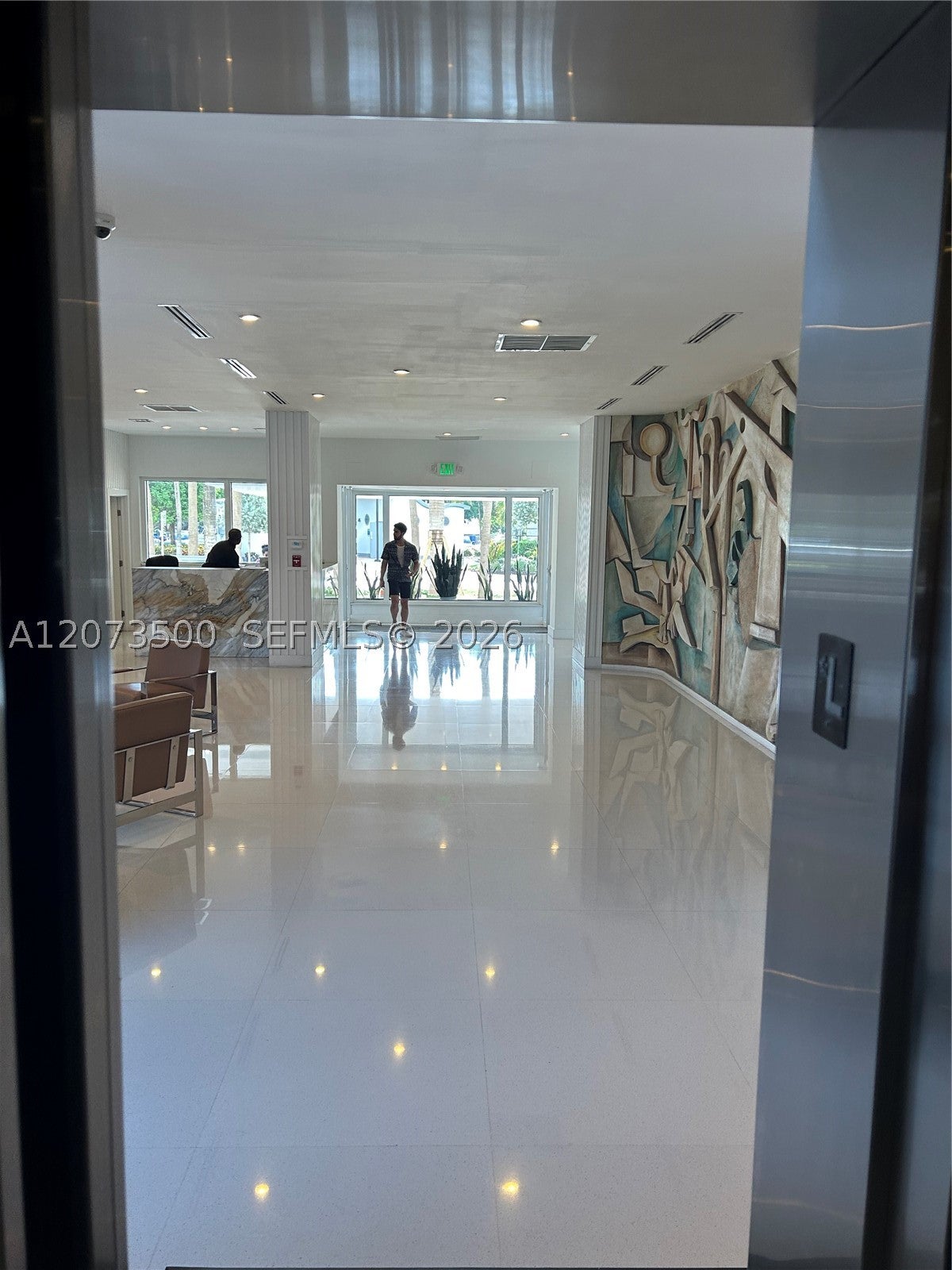 6450 Collins Ave 707
