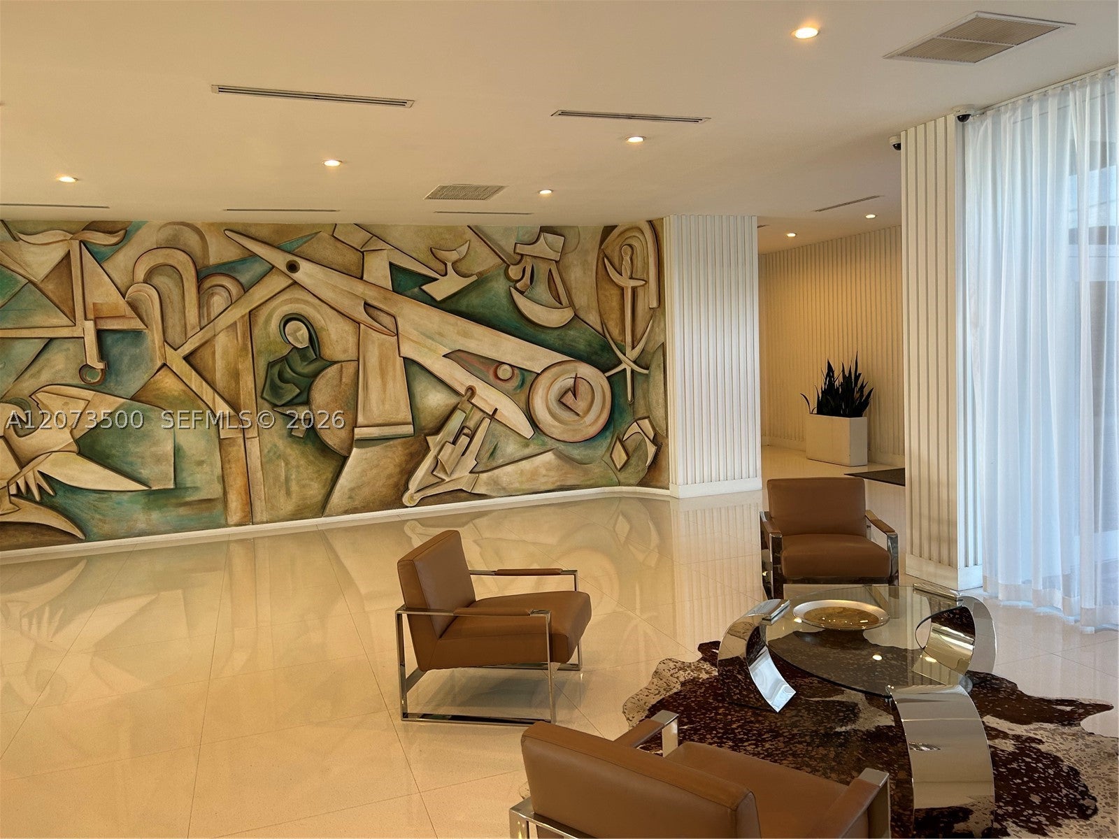 6450 Collins Ave 707